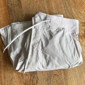 Men's Lululemon White Shorts Size XS